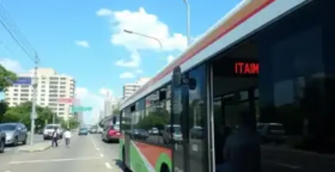 Itaim Paulista para Arujá de transporte público