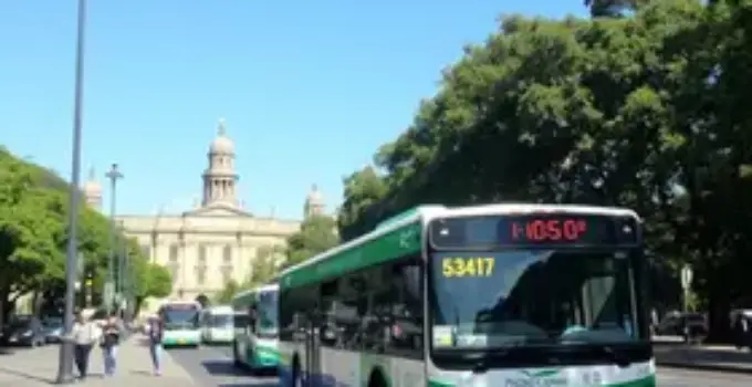 linhas de ônibus para o Parque do Carmo